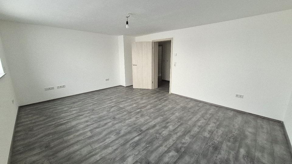 Etagenwohnung Bad Neustadt an der Saale - 2.5 Zimmer, 62 m&sup2;, 630&euro; | Angebot:26399547