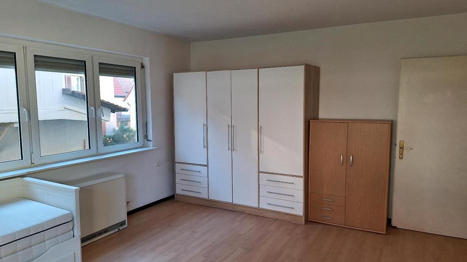 Zwei frisch renovierte Zimmer zur Kurzzeitmiete