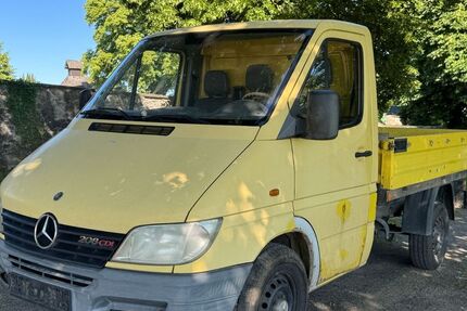 Mercedes-Benz Sprinter 245.000 km 2.499 &euro; Limburg - Eschhofen 65552