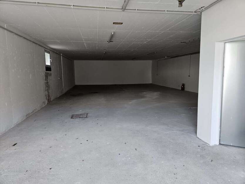 Halle in Bad Breisg 590 € 180 m²