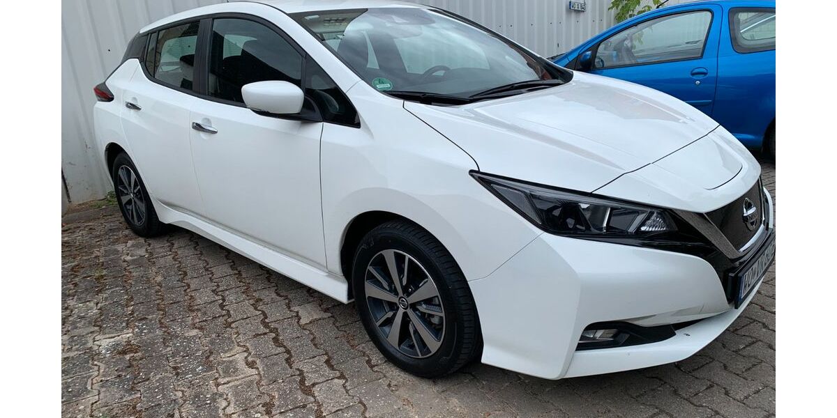 Nissan Leaf 16.000 km 16.000 € Worms 67550