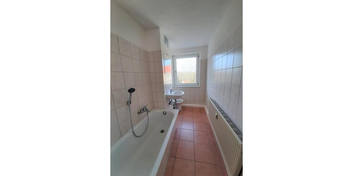 Etagenwohnung Löbau - 3 Zimmer, 66 m&sup2;, 444&euro; | Angebot:26688125