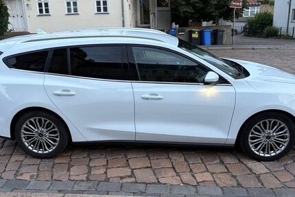 Ford Focus 157.078 km 11.599 &euro; Bad Dürrenberg 06231