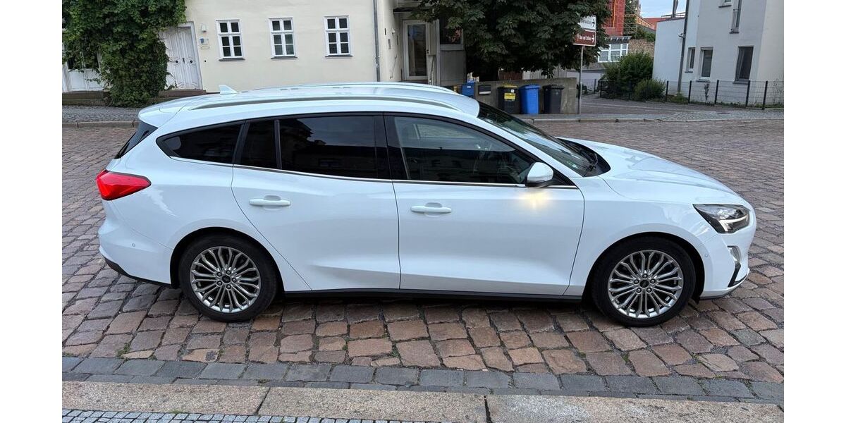 Ford Focus 157.078 km 11.599 &euro; Bad Dürrenberg 06231