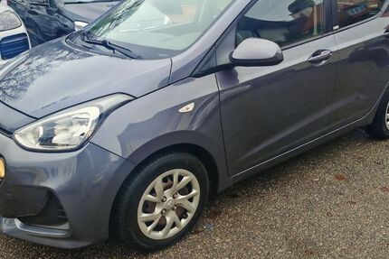 Hyundai i10 45.600 km 9.200 &euro; München 81247