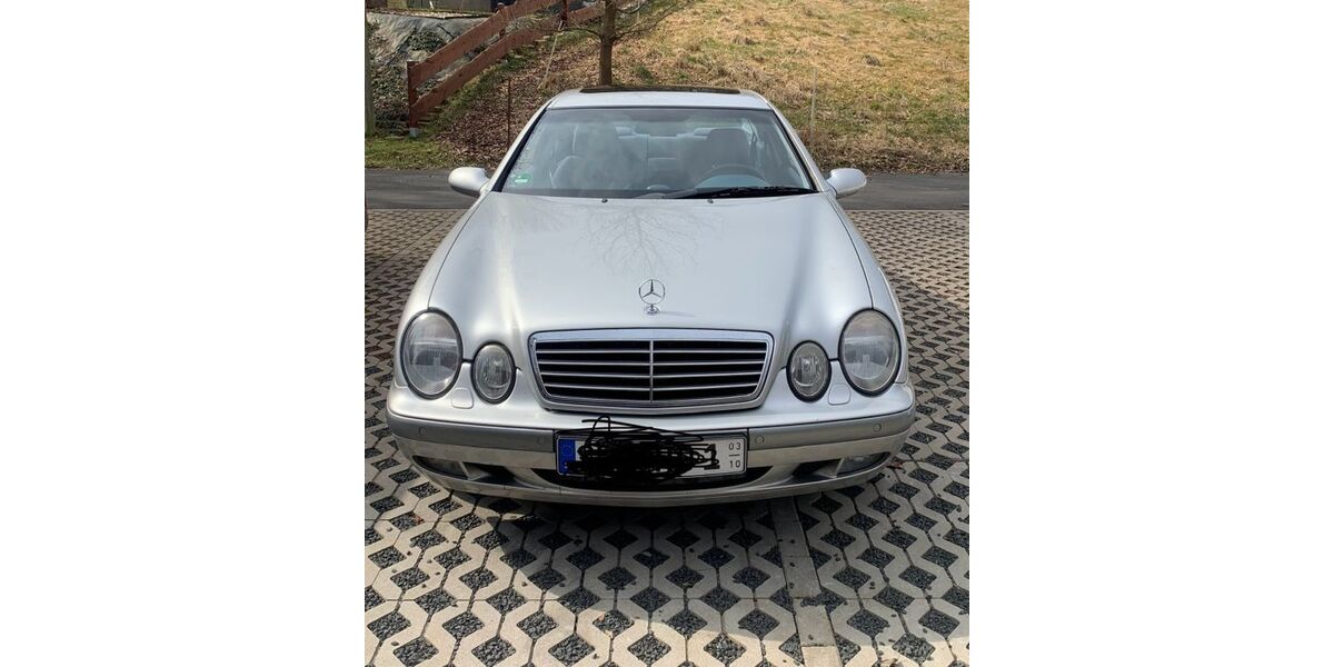 Mercedes-Benz CLK 230 135.400 km 5.000 &euro; Krayenberggemeinde 36460