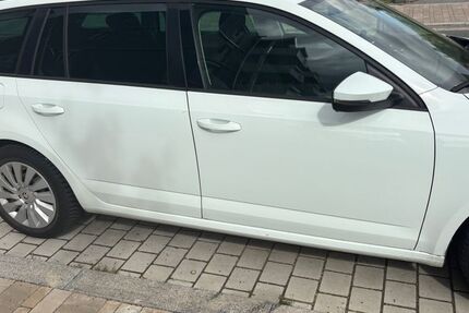 Skoda Octavia 282.000 km 7.500 &euro; Würzburg 97076