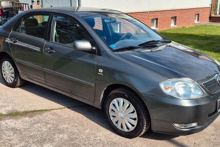 Toyota Corolla 247.000 km 2.499 &euro; Löwenberger Land OT Teschendorf 16775