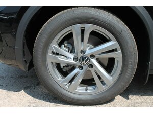 VW T-Roc 2,0 TDi 4-Motion R-Line Navi DSG SOFORT !!! 29.000 km 29.950 € Bonn 53225