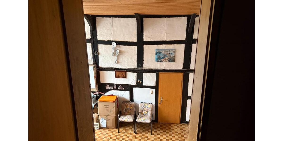 Einfamilienhaus Aerzen - 7 Zimmer, 146 m&sup2;, 149.000&euro; | Angebot:26990771