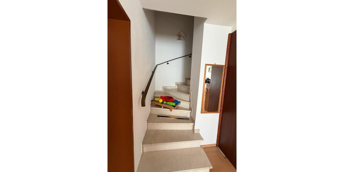 Reihenhaus Günzburg - 5 Zimmer, 140 m&sup2;, 1.500&euro; | Angebot:26062485