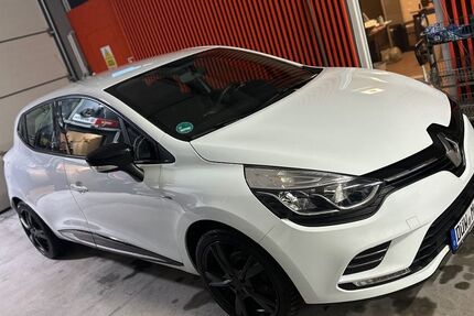 Renault Clio 120.000 km 7.400 &euro; Neustadt 67435