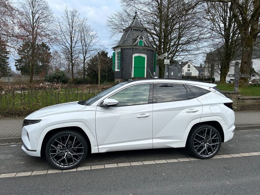 Hyundai TUCSON 31.000 km 34.900 € Radevormwald 42477