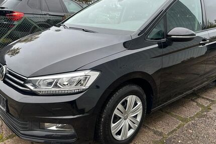 VW Touran 164.000 km 14.950 &euro; Berlin 12277