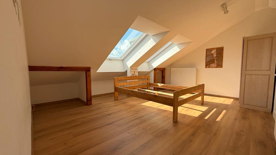 Dachgeschoßwohnung Ebermannstadt - 3 Zimmer, 104 m&sup2;, 1.100&euro; | Angebot:26636181