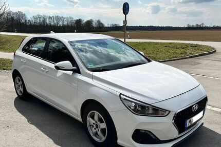 Hyundai i30 59.797 km 13.600 &euro; München 81371
