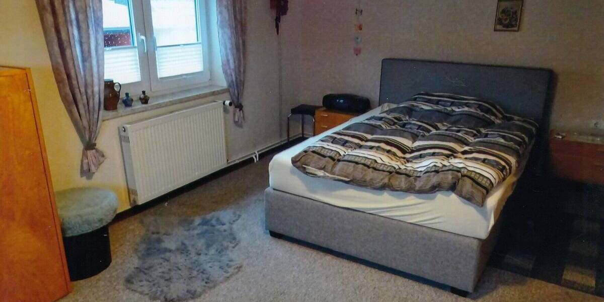 Etagenwohnung Grabfeld Jüchsen - 1 Zimmer, 237 m&sup2;, 48.000&euro; | Angebot:19305444