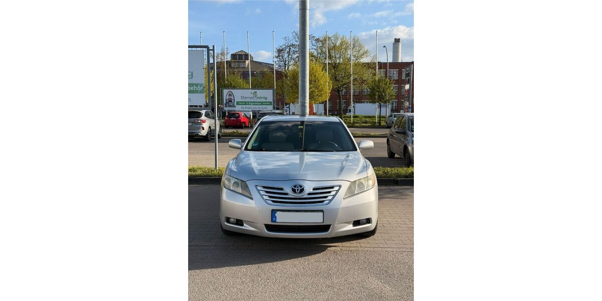 Toyota Camry 320.000 km 5.999 &euro; Berlin 14059
