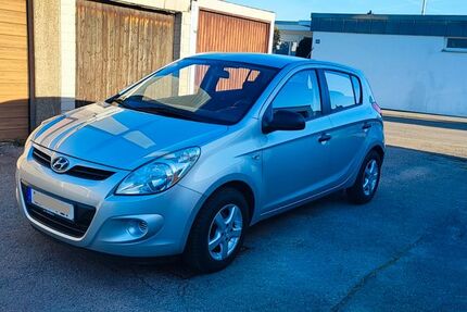 Hyundai i20 124.527 km 2.990 &euro; Erligheim 74391