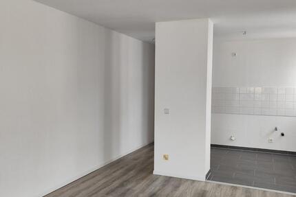 Charmante 2,5-Zimmer-Wohnung mit zwei Balkonen & idealer Raumaufteilung – sofort bezugsfrei! zimmer