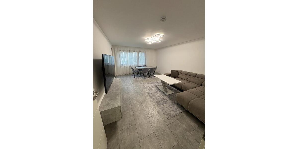 Etagenwohnung Pfullingen - 4 Zimmer, 87 m&sup2;, 1.400&euro; | Angebot:24677397