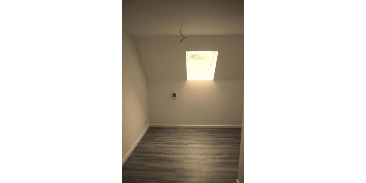 Dachgeschoßwohnung Weddingstedt - 3 Zimmer, 84 m&sup2;, 780&euro; | Angebot:26400099