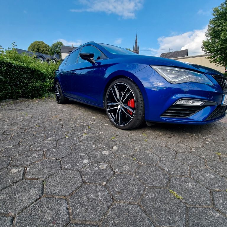Seat Leon 77.000 km 20.499 € Villmar 65606