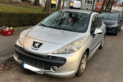 Peugeot 207 194.000 km 2.050 &euro; Freiburg 79110