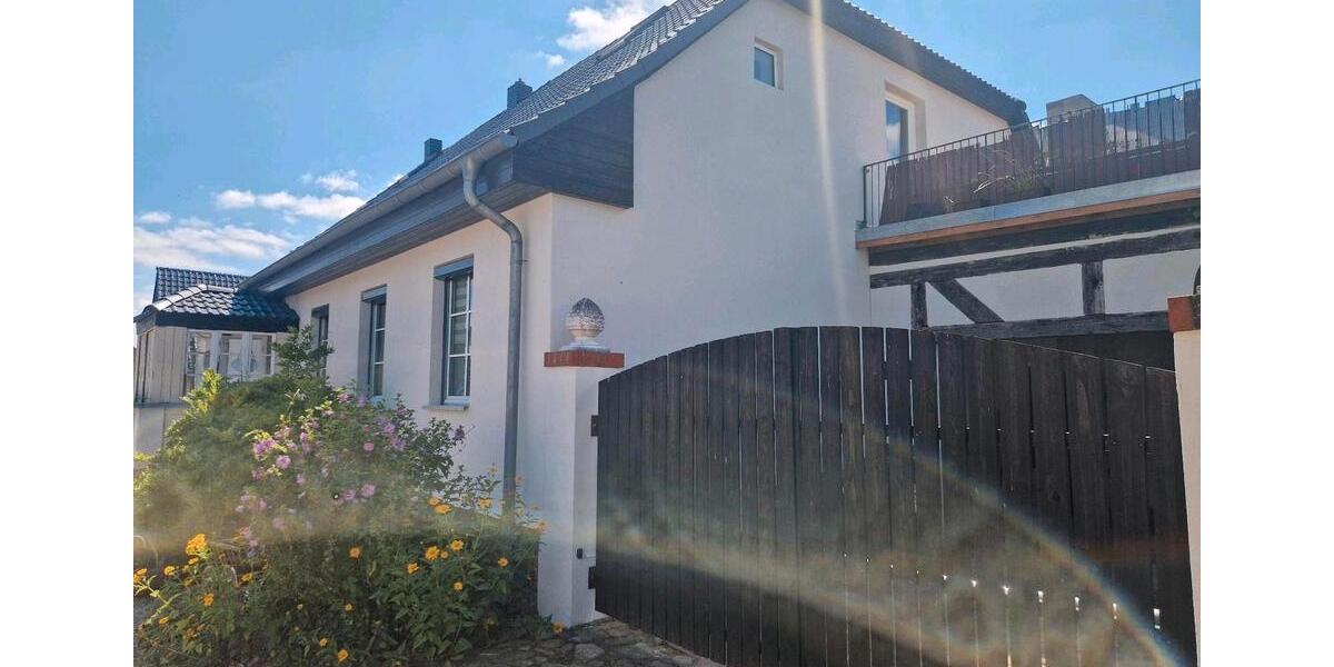 Einfamilienhaus Steinhöfel - 7 Zimmer, 350 m&sup2;, 875.000&euro; | Angebot:27146408