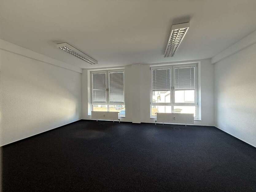 Büro in Bonn 1.937 € 242 m² zimmer