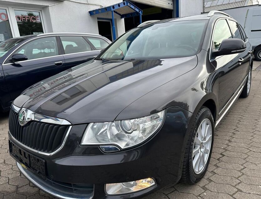 Skoda Superb 262.000 km 3.490 € Hamburg 20537