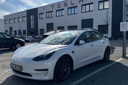 Tesla Model 3 53.291 km 28.700 &euro; Erkner 15537