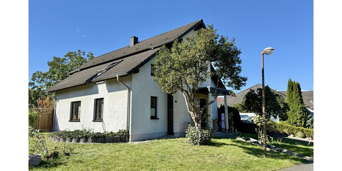 HORN IMMOBILIEN++ Neubrandenburg, tolles Architektenhaus mit 5 Zimmern, EBK, Keller und Carport 5 zimmer