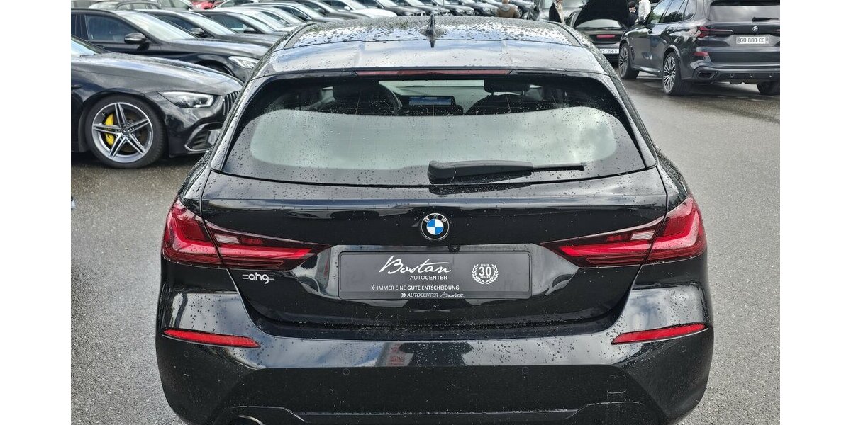 BMW 118i ADVANTAGE/VIRTUAL/NAVI//SITZHEIZUNG/1.HAND 28.344 km 24.900 &euro; Villingen-Schwenningen 78054