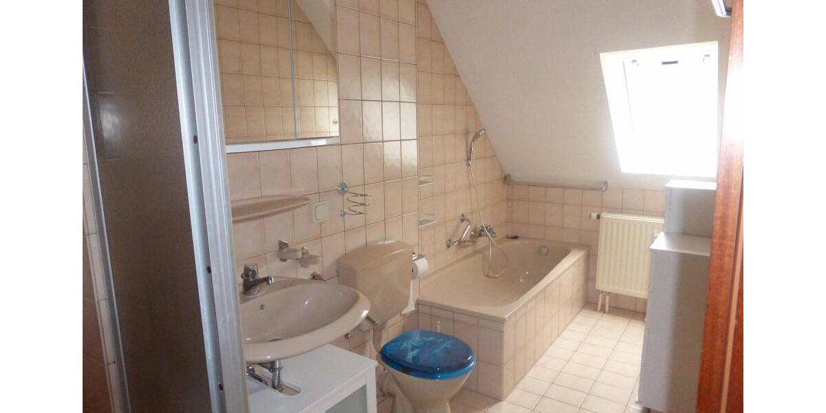Dachgeschoßwohnung Sulzbach-Rosenberg Rosenberg - 3 Zimmer, 105 m&sup2;, 550&euro; | Angebot:26414645