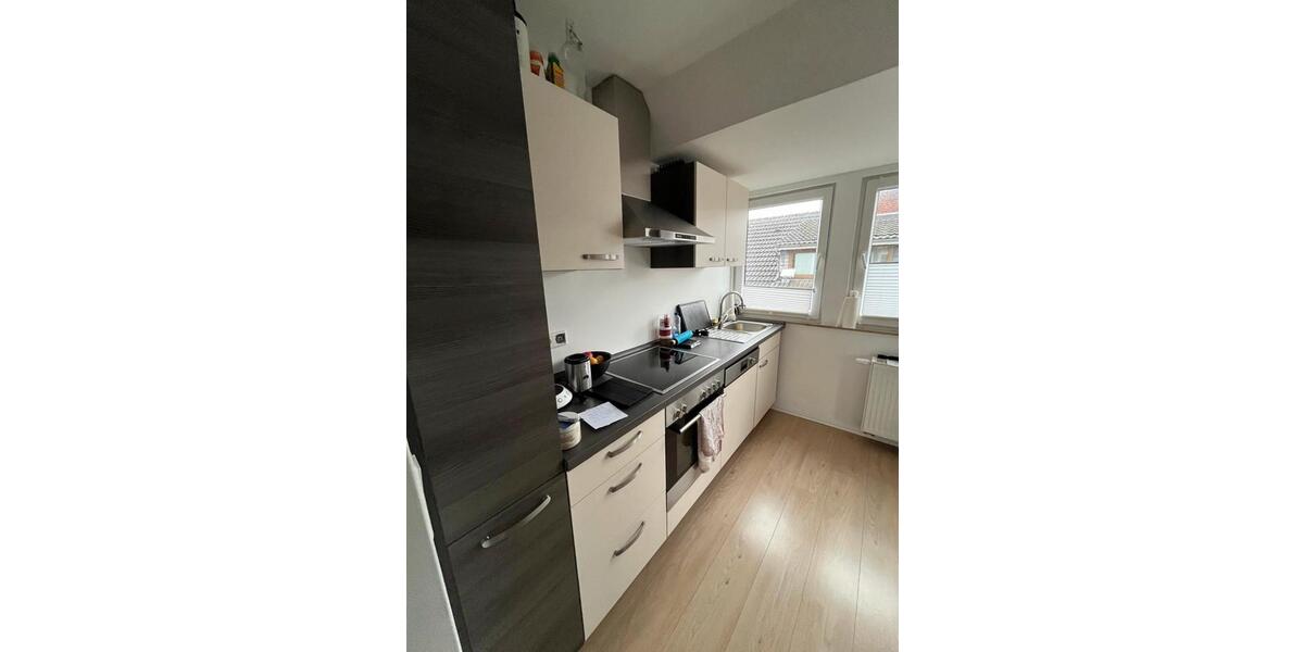 Dachgeschoßwohnung Oldenburg Eversten - 3.5 Zimmer, 80 m&sup2;, 1.100&euro; | Angebot:26415933