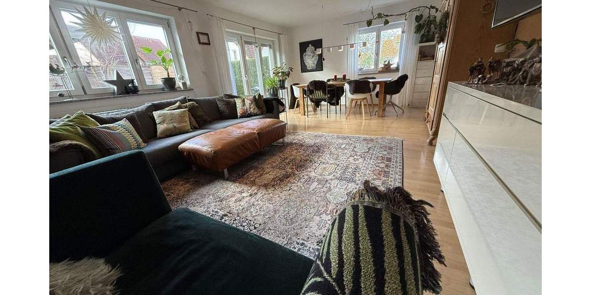 Doppelhaushälfte in Bubenreuth - Ländlich und Urban 7 zimmer