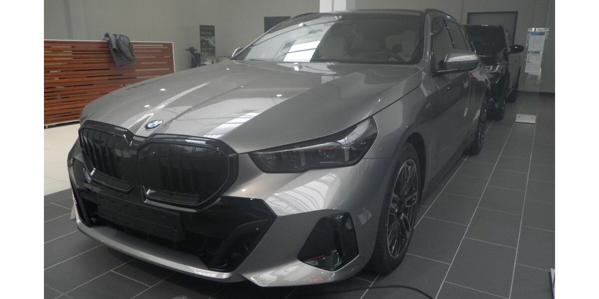 BMW 540 1.101 km 84.099 &euro; Frankfurt am Main 60435