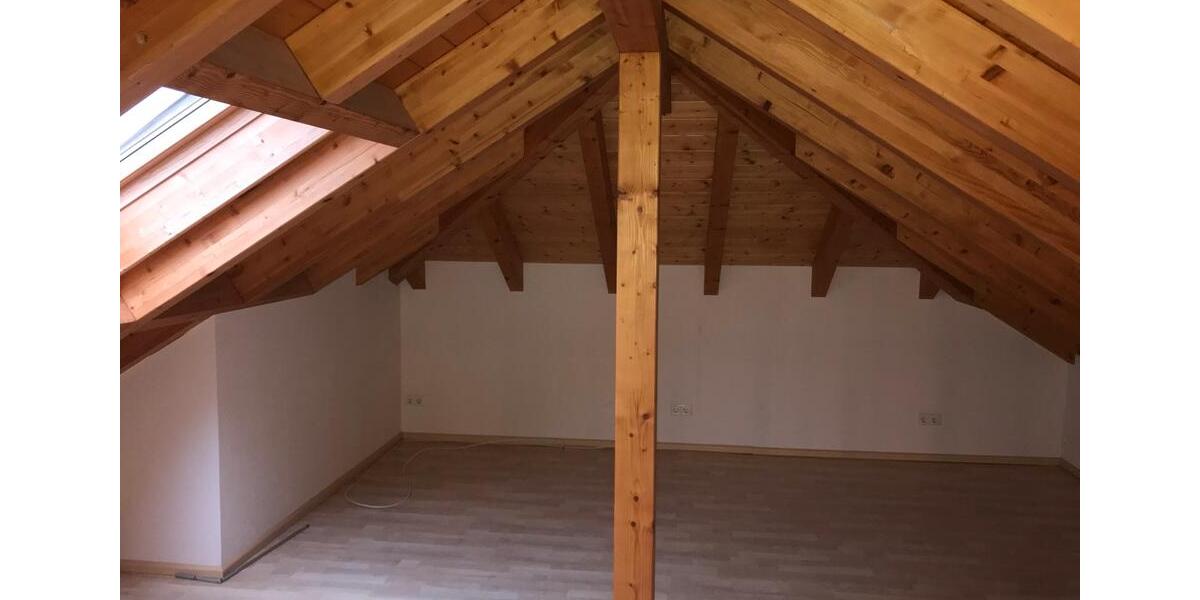 Dachgeschoßwohnung Ubstadt-Weiher Weiher - 4 Zimmer, 100 m&sup2;, 1.350&euro; | Angebot:24295262
