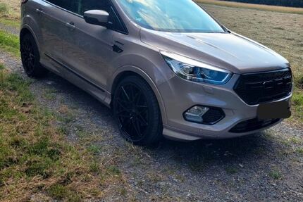Ford Kuga 42.000 km 22.999 &euro; Mengerskirchen 35794
