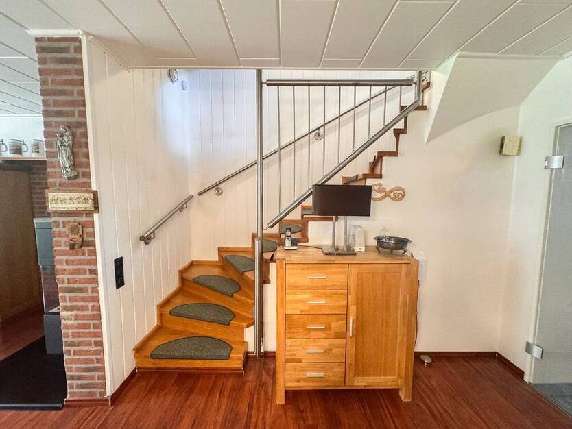 Familienfreundliches Reihenmittelhaus mit Tiefgarage und Garten in ruhiger Lage von Scherpenseel