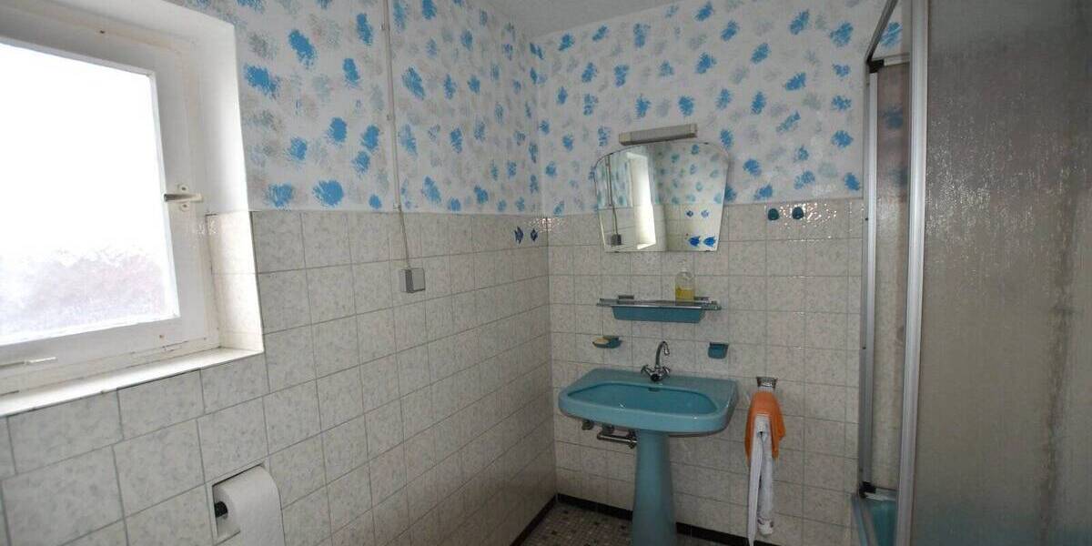 Einfamilienhaus Erbach Bullau - 5 Zimmer, 147 m&sup2;, 175.000&euro; | Angebot:25685208