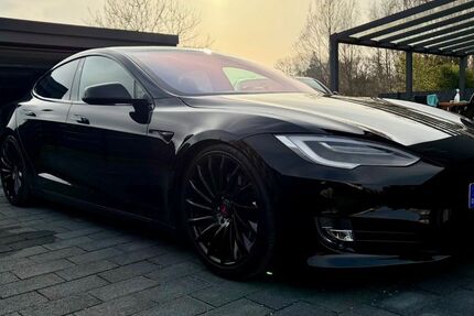 Tesla Model S 43.900 km 32.990 &euro; Fredersdorf 15370