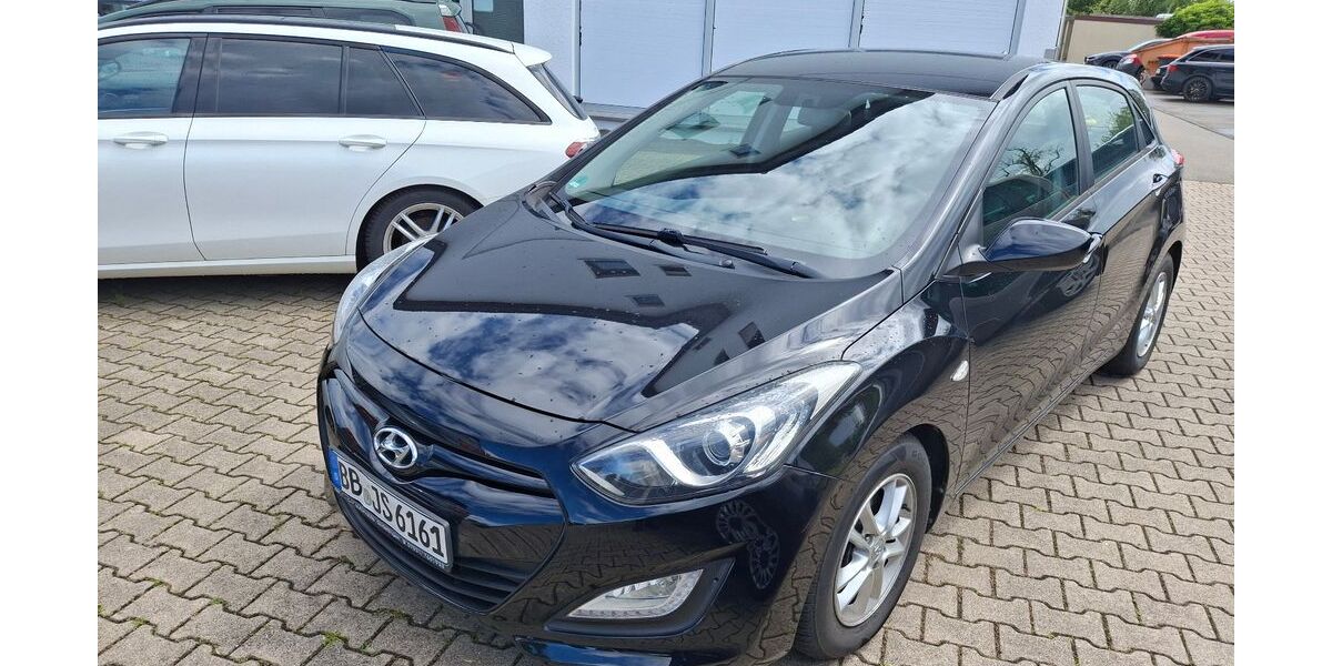 Hyundai i30 165.800 km 3.950 &euro; Sindelfingen 71069