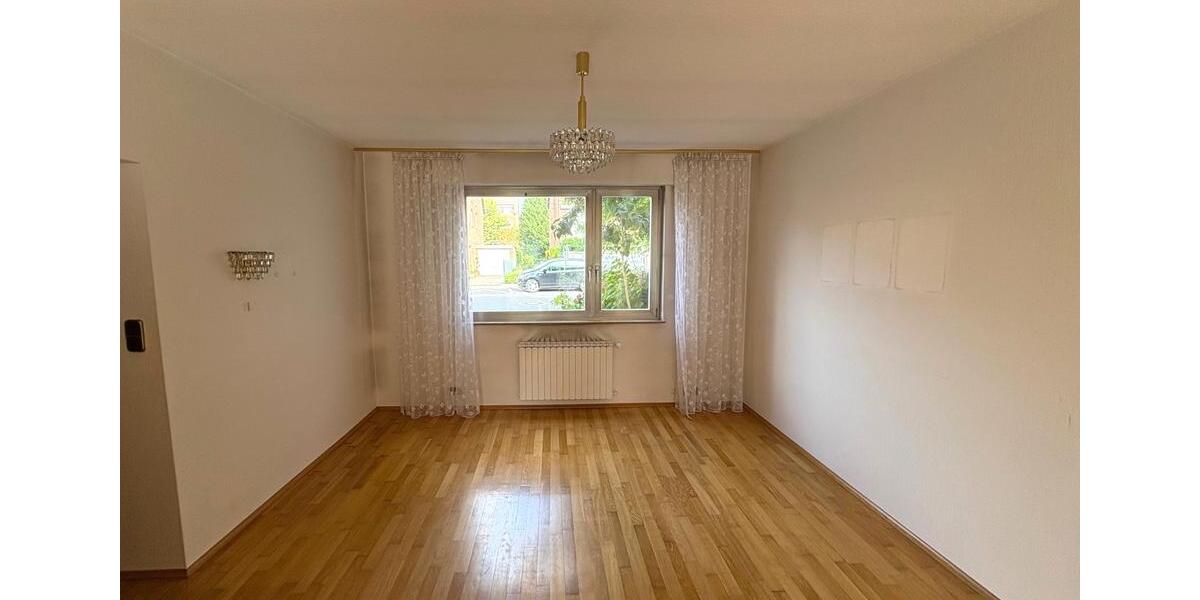 Reihenhaus Bonn Beuel-Mitte - 4 Zimmer, 98 m&sup2;, 1.650&euro; | Angebot:24428549