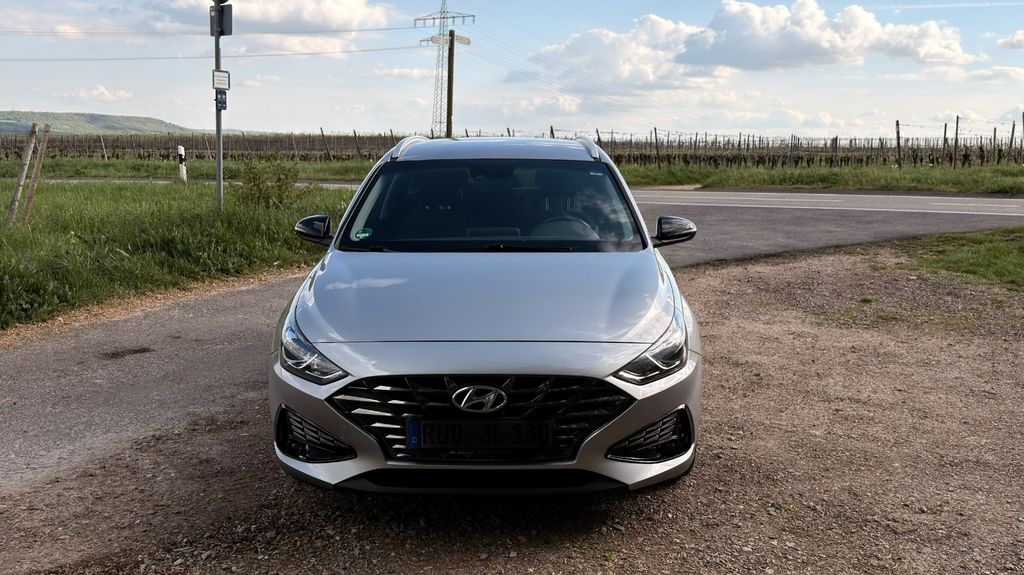 Hyundai i30 92.000 km 14.990 &euro; Geisenheim 65366