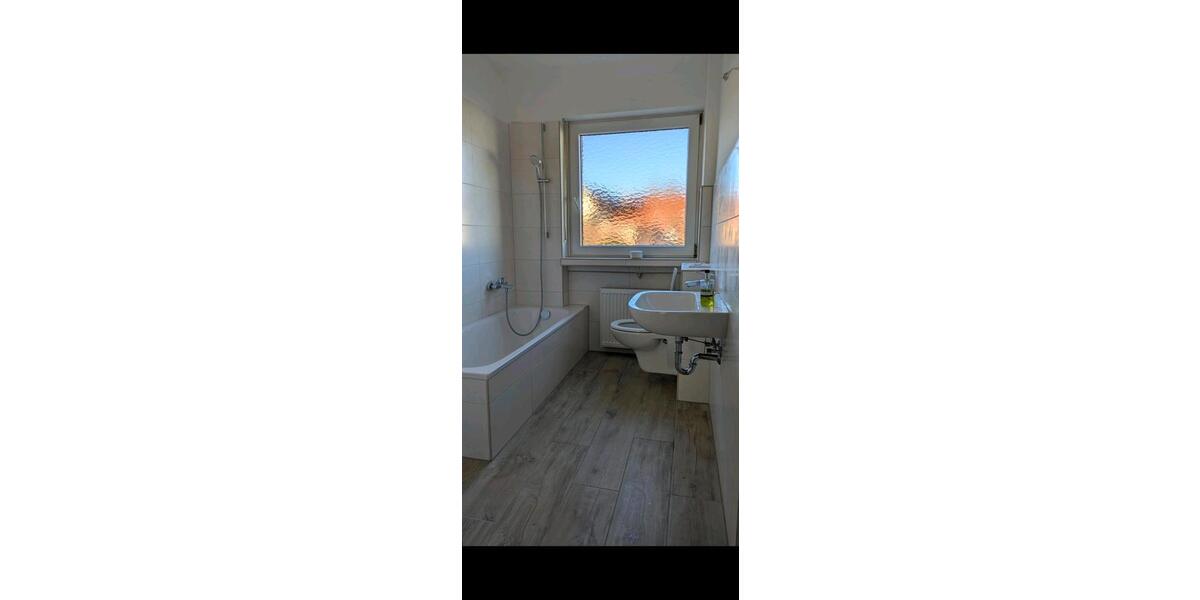 Etagenwohnung Würzburg Heuchelhof - 3 Zimmer, 73 m&sup2;, 900&euro; | Angebot:25402242