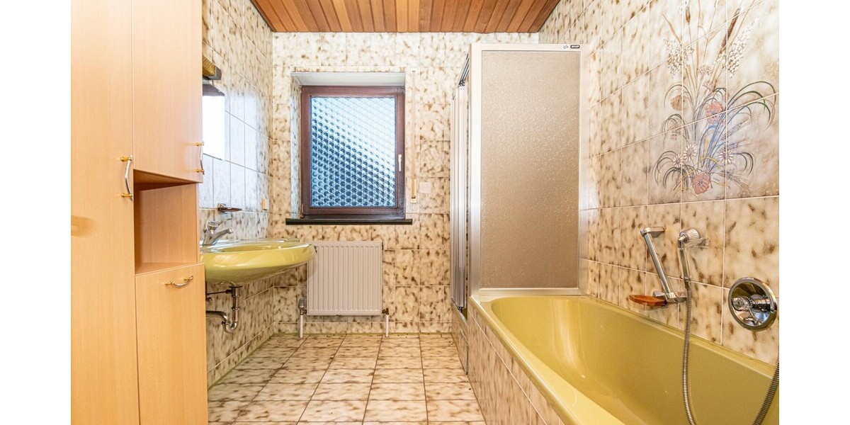 Großzügiges Haus mit 2 Wohneinheiten möglich – ideal für Familie oder Vermietung - Einfamilienhaus Schönsee | Angebot:26443086