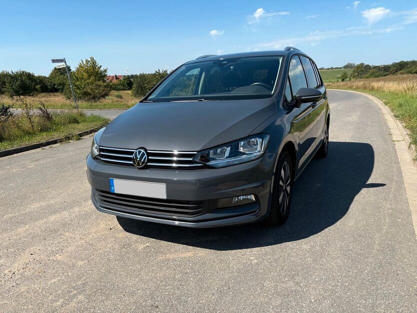 VW Touran 24.000 km 30.900 € Wolfsburg 38442