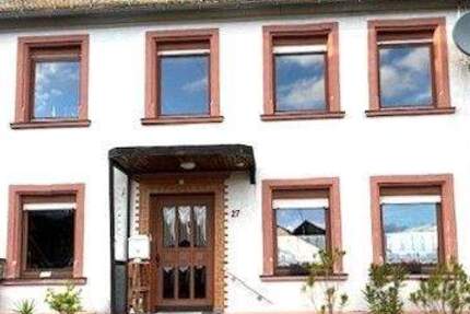 Gemütliches Hunsrücker-Bauernhaus mit ca. 1350 m² GrundstückBauland! 5 zimmer